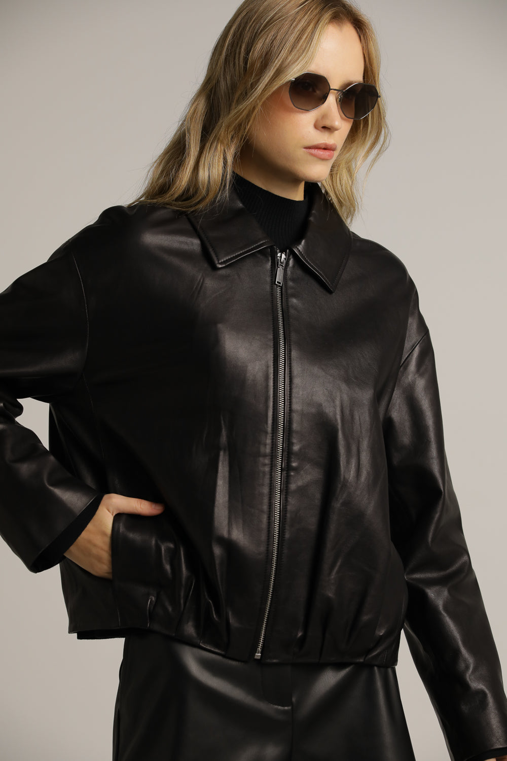 ג'קט בומבר עור עם קפלים | קנת קול