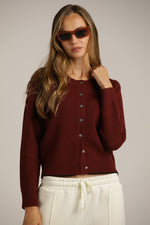 קרדיגן סריג עם לוגו בגב | קנת קול