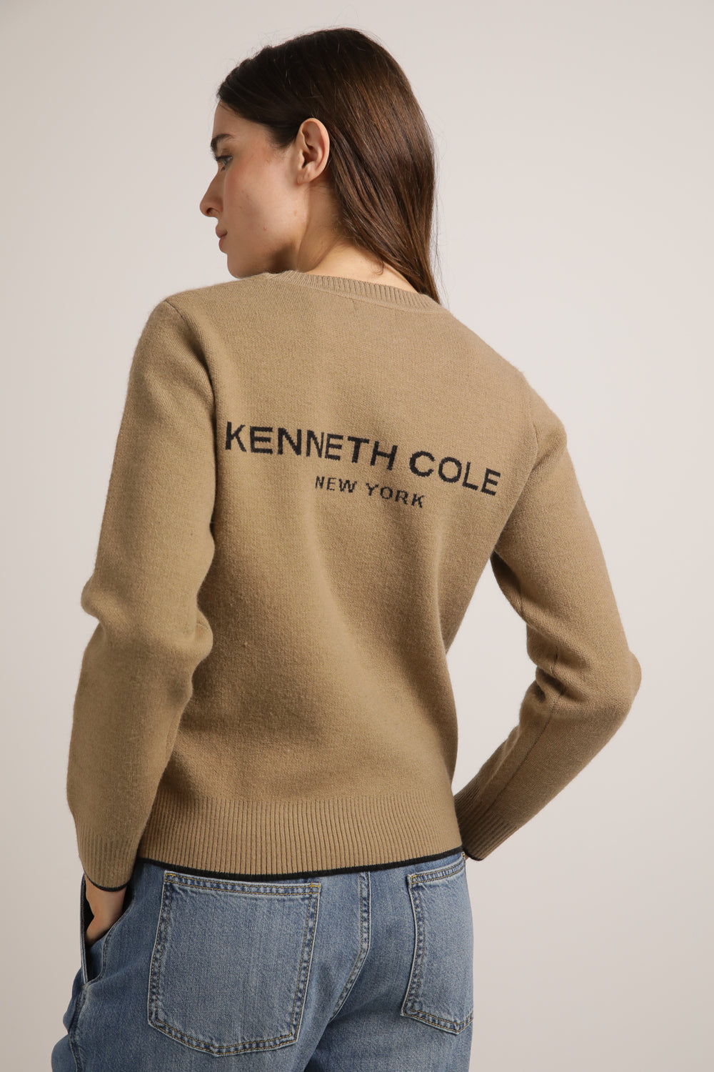 חולצת סריג עם לוגו המותג בגב | קנת קול