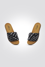 כפכף רצועת צמה בצבע שחור - MASHBIR//365