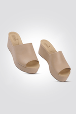 כפכף פלטפורמה רוקי בצבע בז' - MASHBIR//365