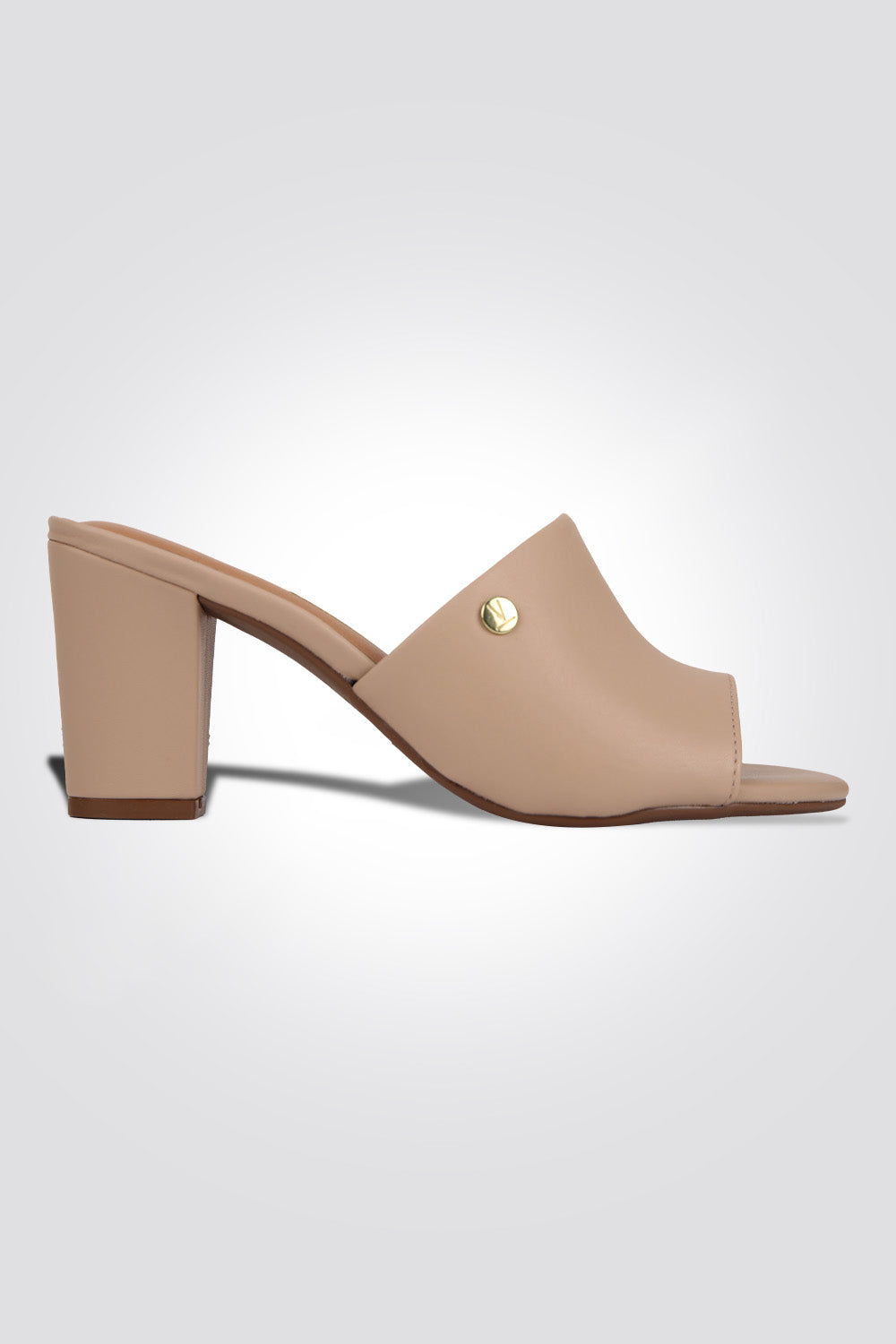 כפכף עקב בצבע בז' 7.5 ס"מ