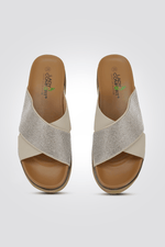 כפכף רצועות משולב אבנים בצבע בז' - MASHBIR//365