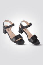 סנדל עור עקב נמוך בצבע שחור - MASHBIR//365
