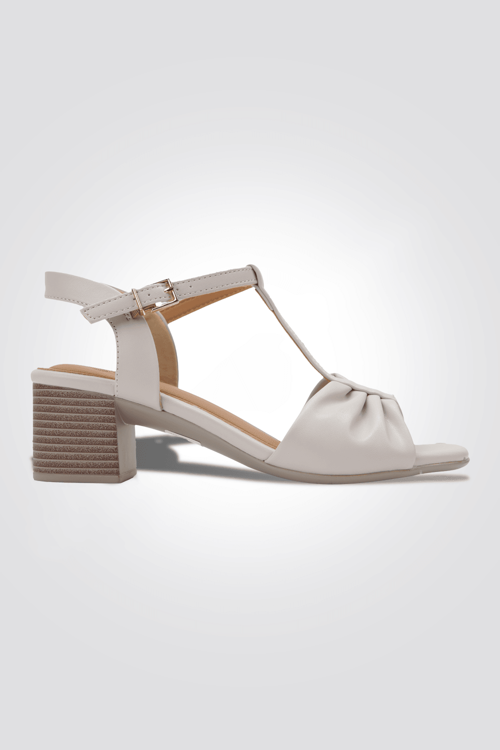 סנדל עקב עם כיווץ בצבע אוף וויט - MASHBIR//365