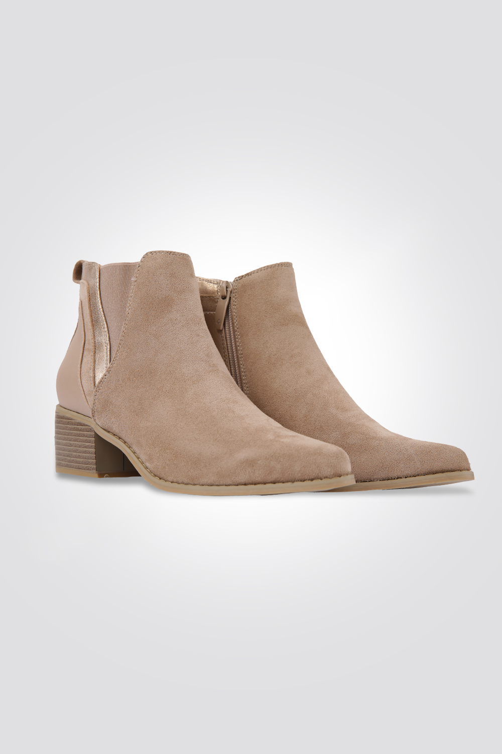 מגפון משולב בצבע בז'