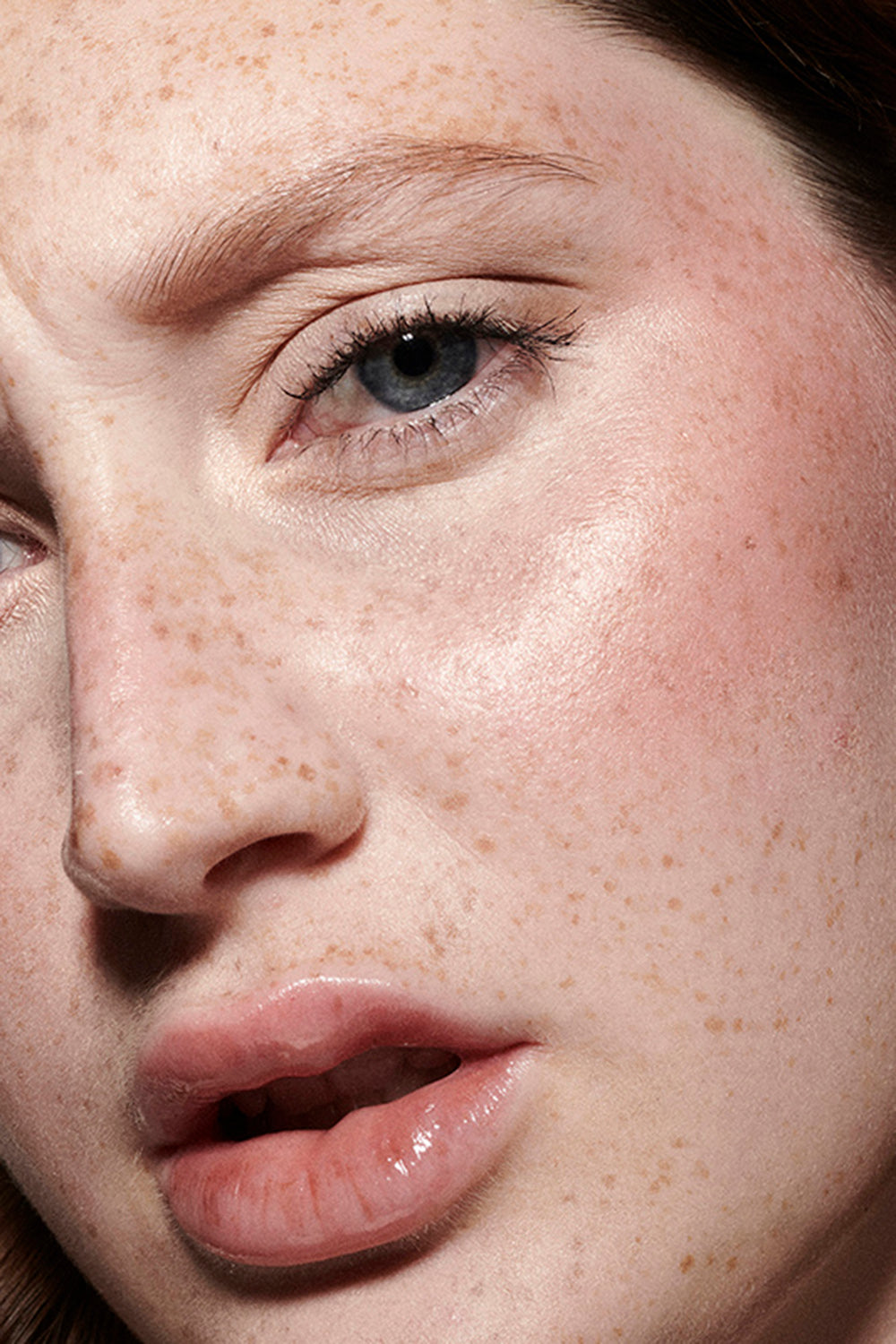 סומק נוזלי בגימור זוהר 4.3 מ"ל