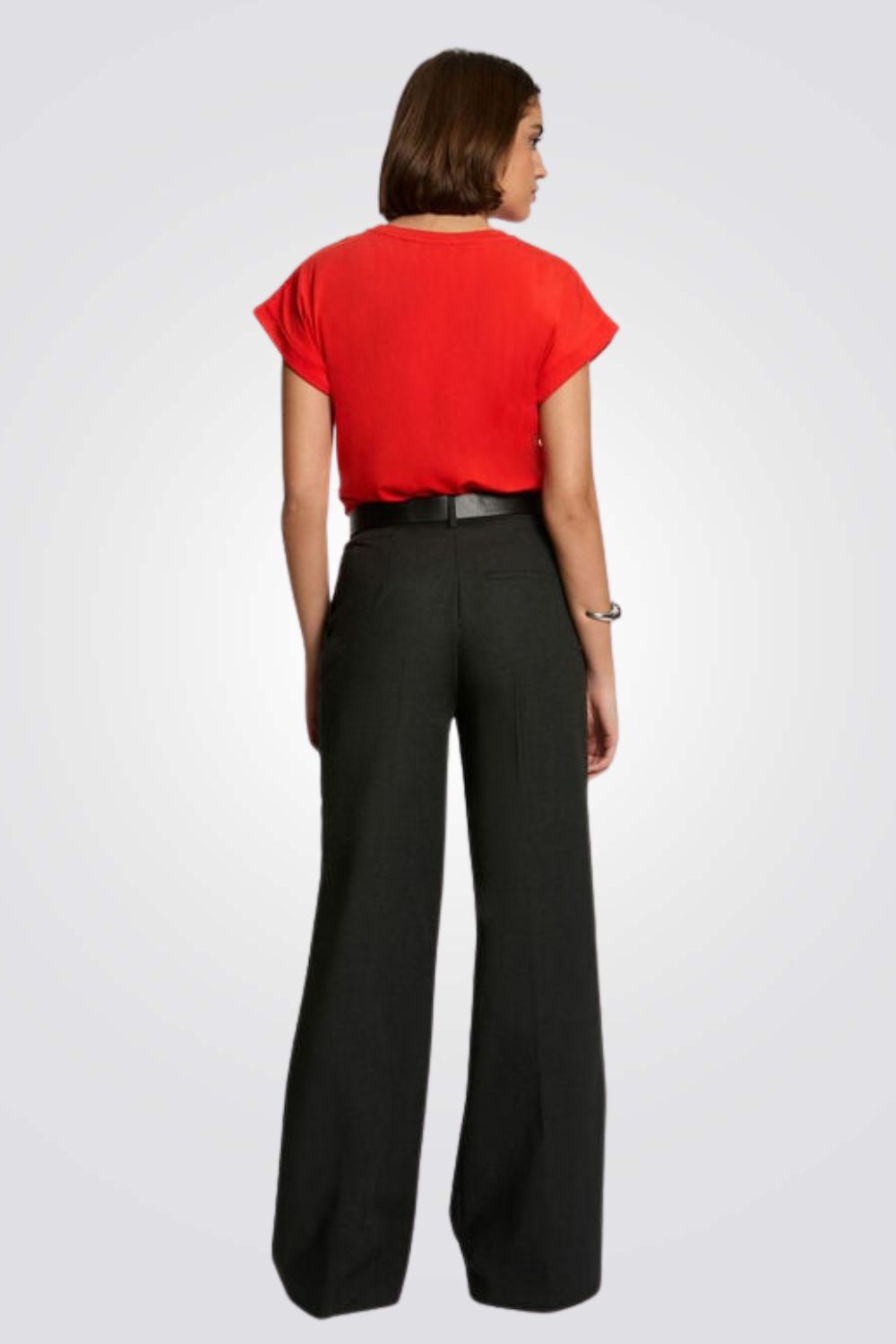 טישירט עיטור רקמת פרח מנצנץ בצבע כתום