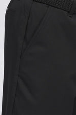 מכנסיים קצרים לגברים