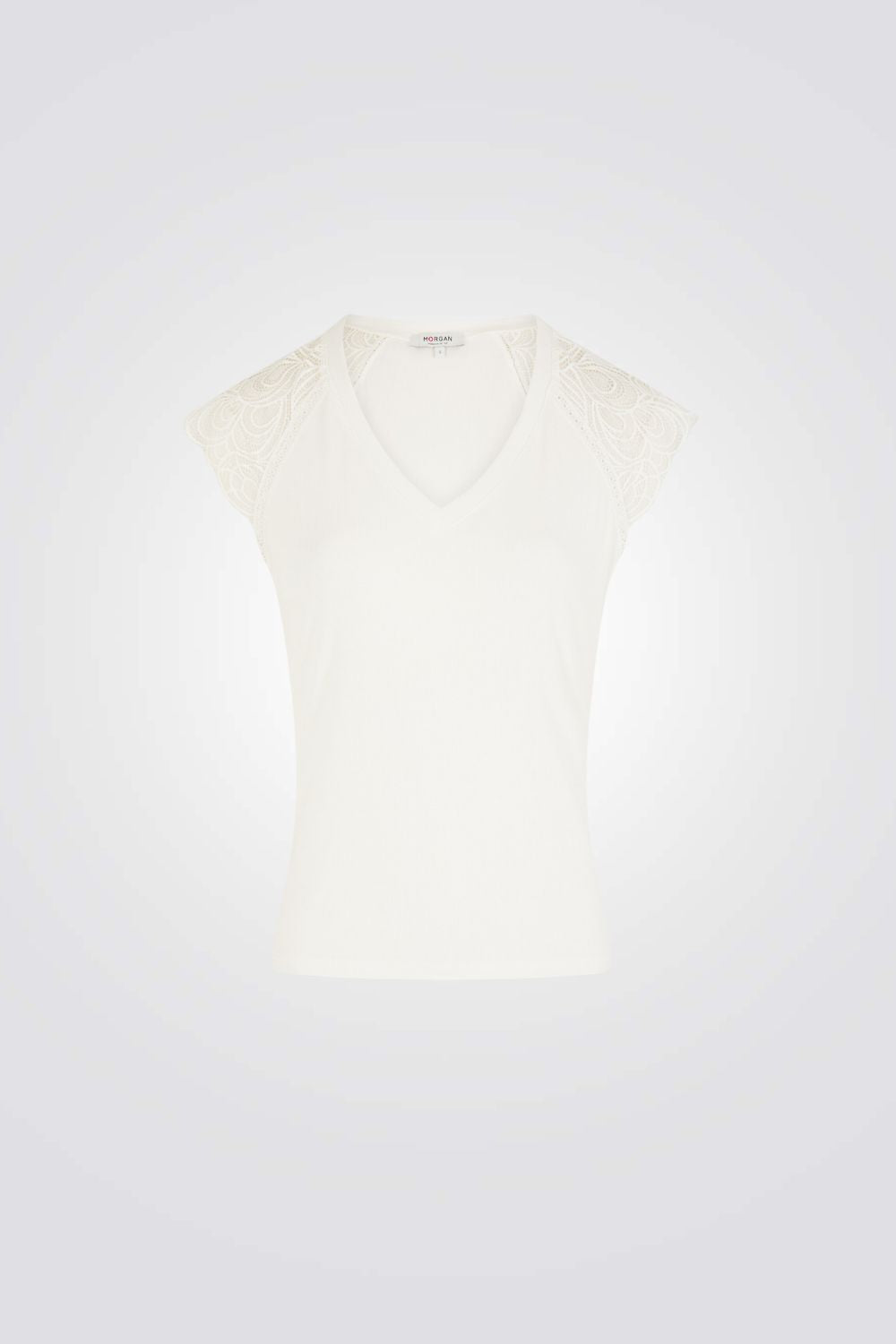 טישירט כתפיות תחרה צווארון וי בצבע אופוויט