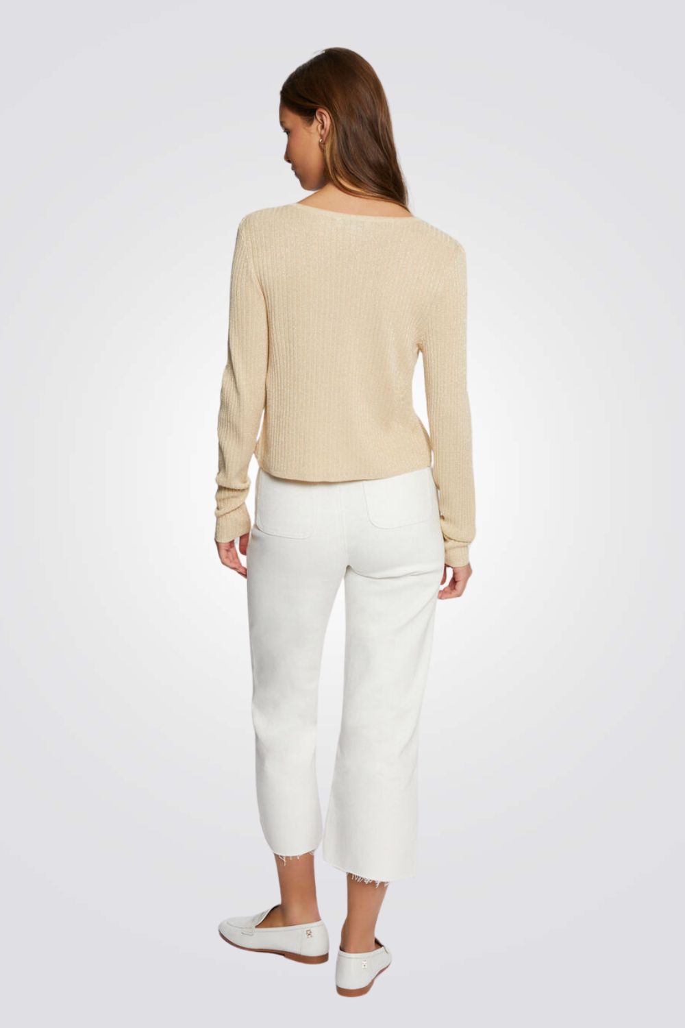 קרדיגן סגירת כפתור דיטיילס מטאלי בצבע בז'