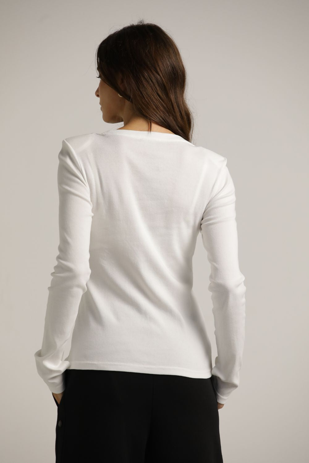 טישירט ארוכה דקה עם סיומת כפפה | קנת קול