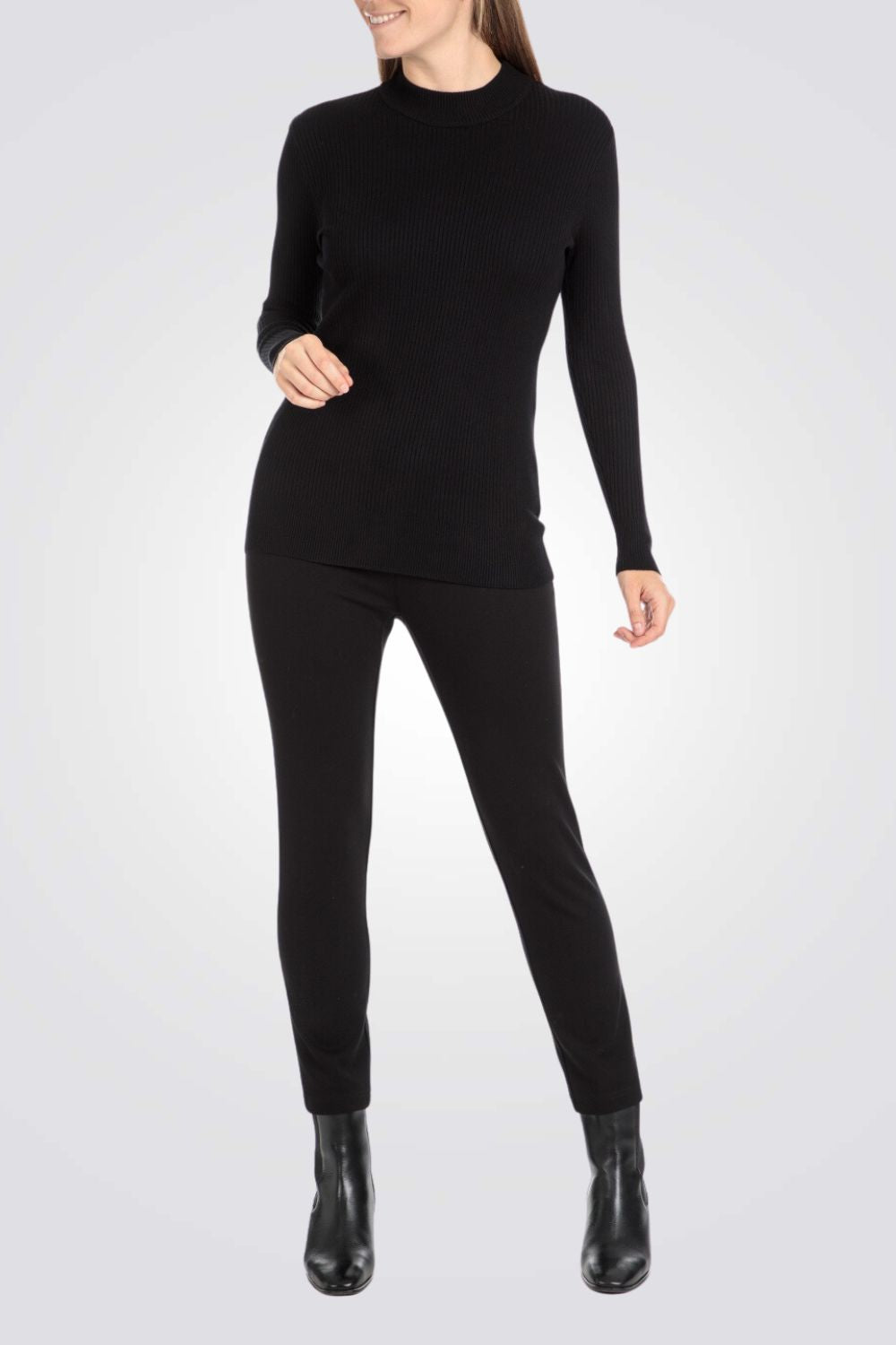 סריג ג'רסי ריב צווארון גבוה בצבע שחור