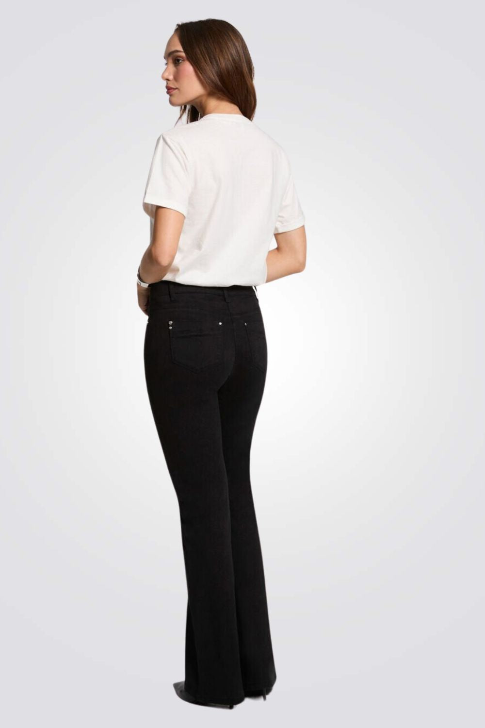 מכנסיים ארוכים Bootcut כפתורים דקורטיביים בצבע שחור