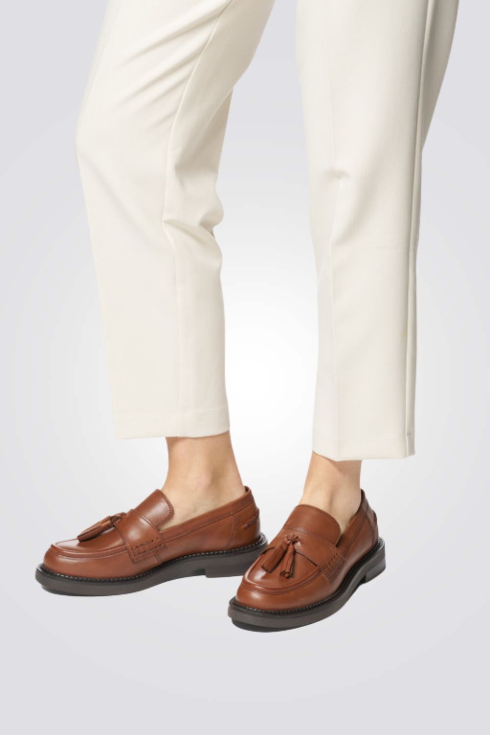 נעלי מוקסין קלאסיות לנשים | ג'יאוקס