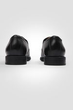 נעלי עור אלגנטיות לגברים בצבע שחור