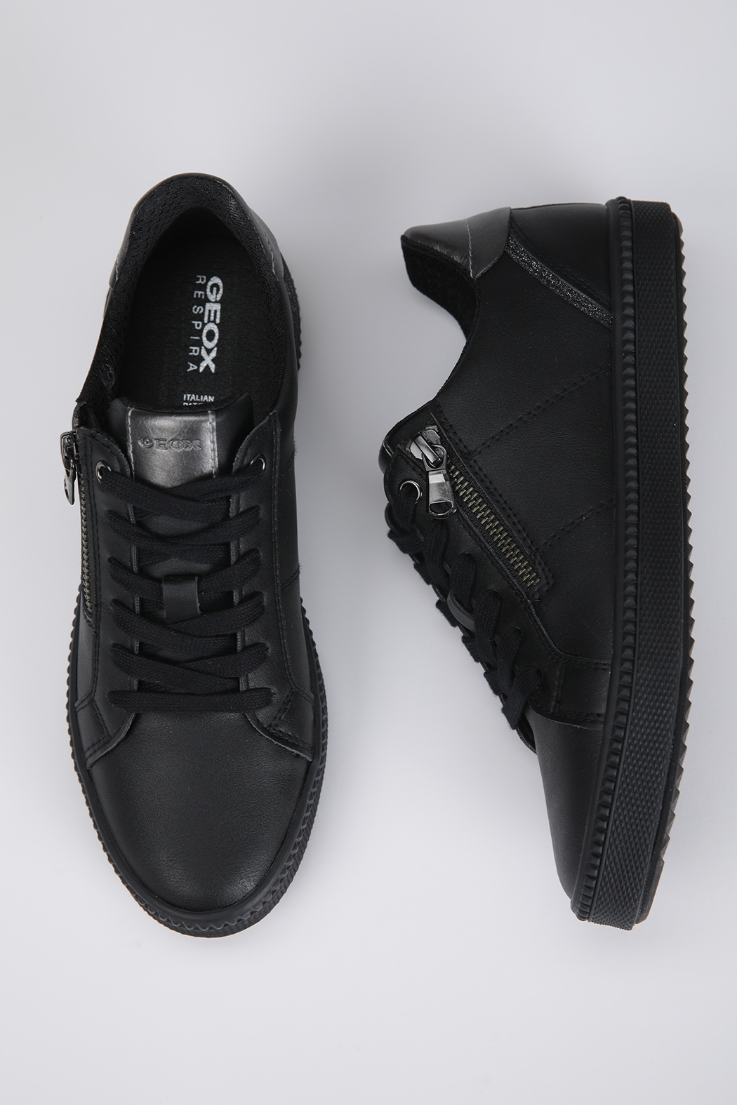 נעלי סניקרס עם רוכסן צדדי | גאוקס