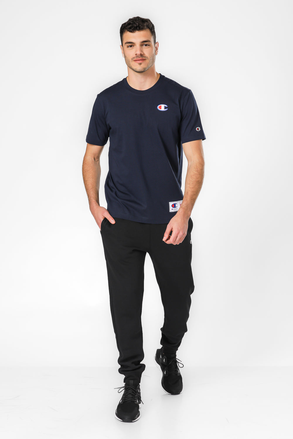 טישירט לגברים בצבע נייבי