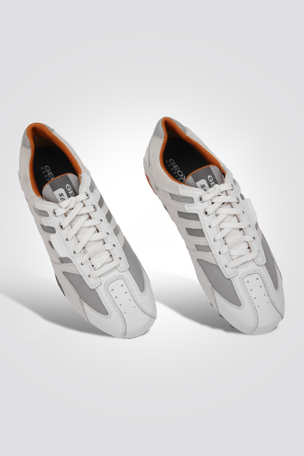 סניקרס לגברים  U Snake K בצבע לבן ואפור