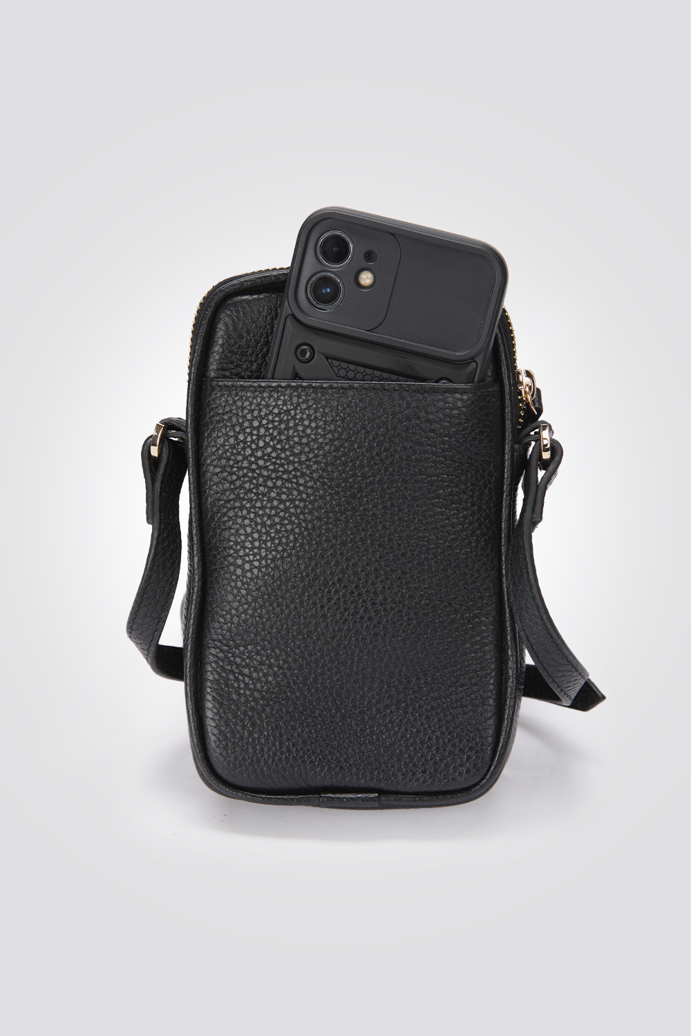 פאוץ' עור לטלפון נייד בצבע שחור