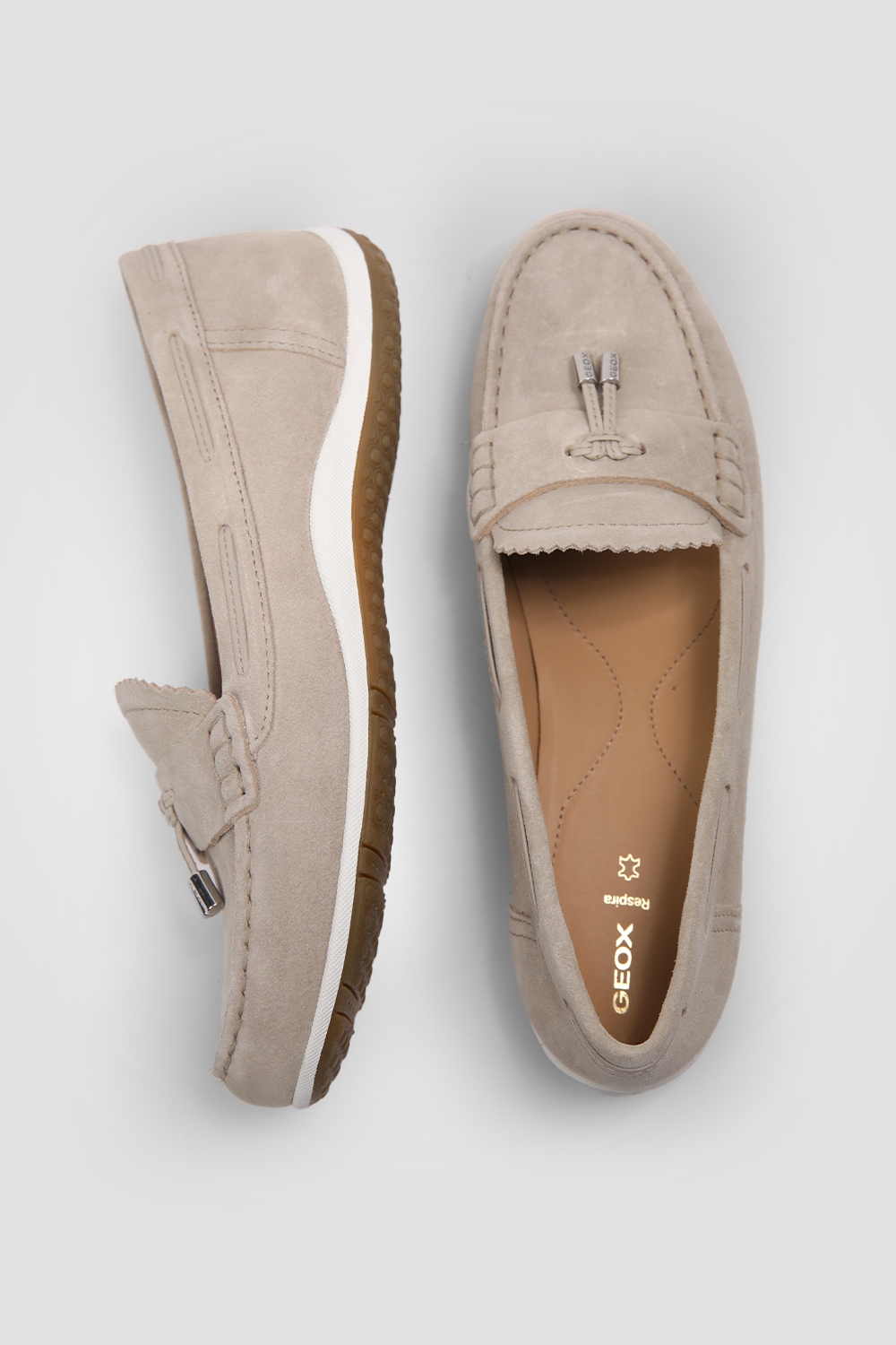 נעלי מוקסין לנשים בצבע אפור-חום