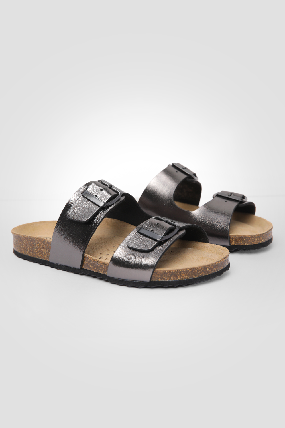 כפכפים לנשים מעור בצבע מטאל