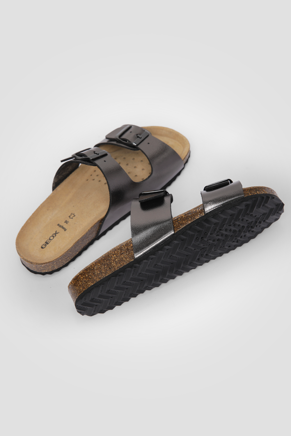 כפכפים לנשים מעור בצבע מטאל