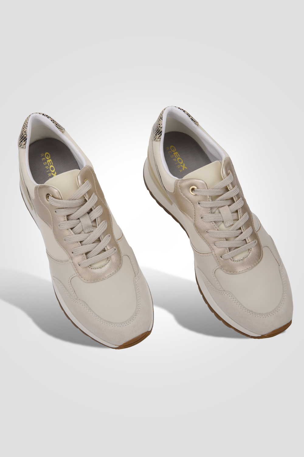 סניקרס לנשים  DDesya B Sand בצבע בז' וזהב