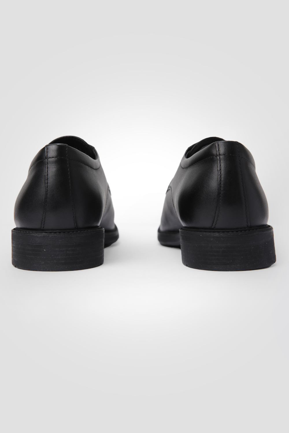 נעליים אלגנטיות לגברים בצבע שחור