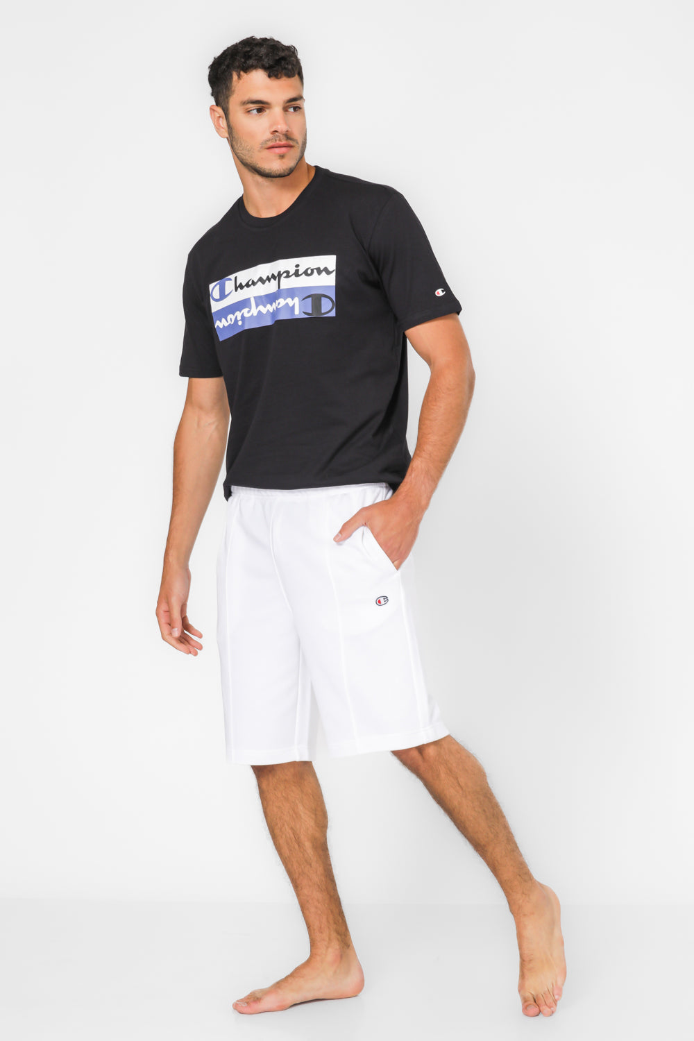 מכנסיים מבית המותג CHAMPION, בעלות כיסים קדמיים לשמירה על החפצים שלך בדרך הנוחה ביותר.