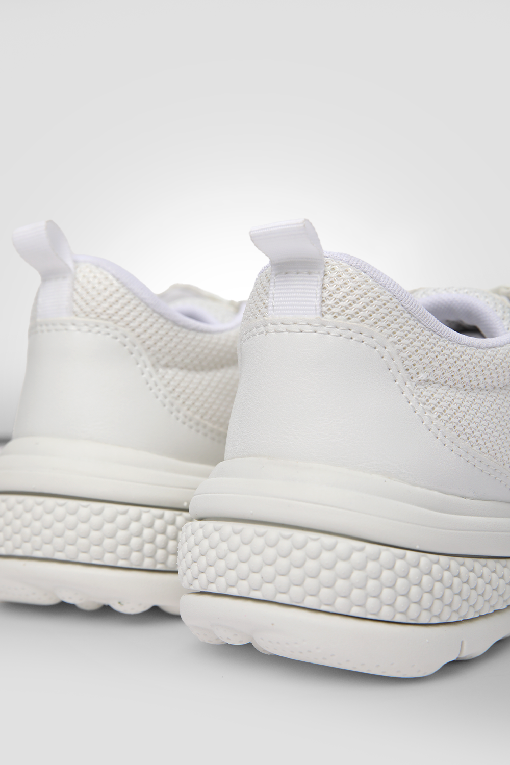 סניקרס לנשים Activart בצבע לבן