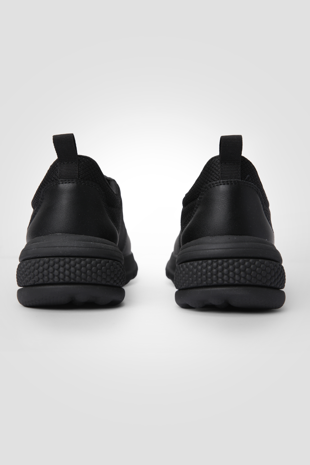 סניקרס לנשים Activart בצבע שחור