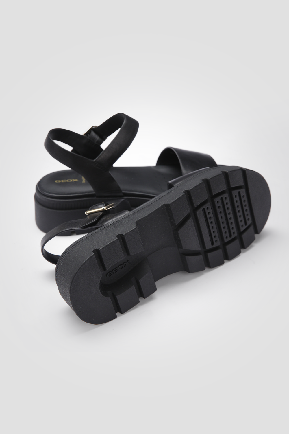 סנדלים בצבע שחור ADACTER 