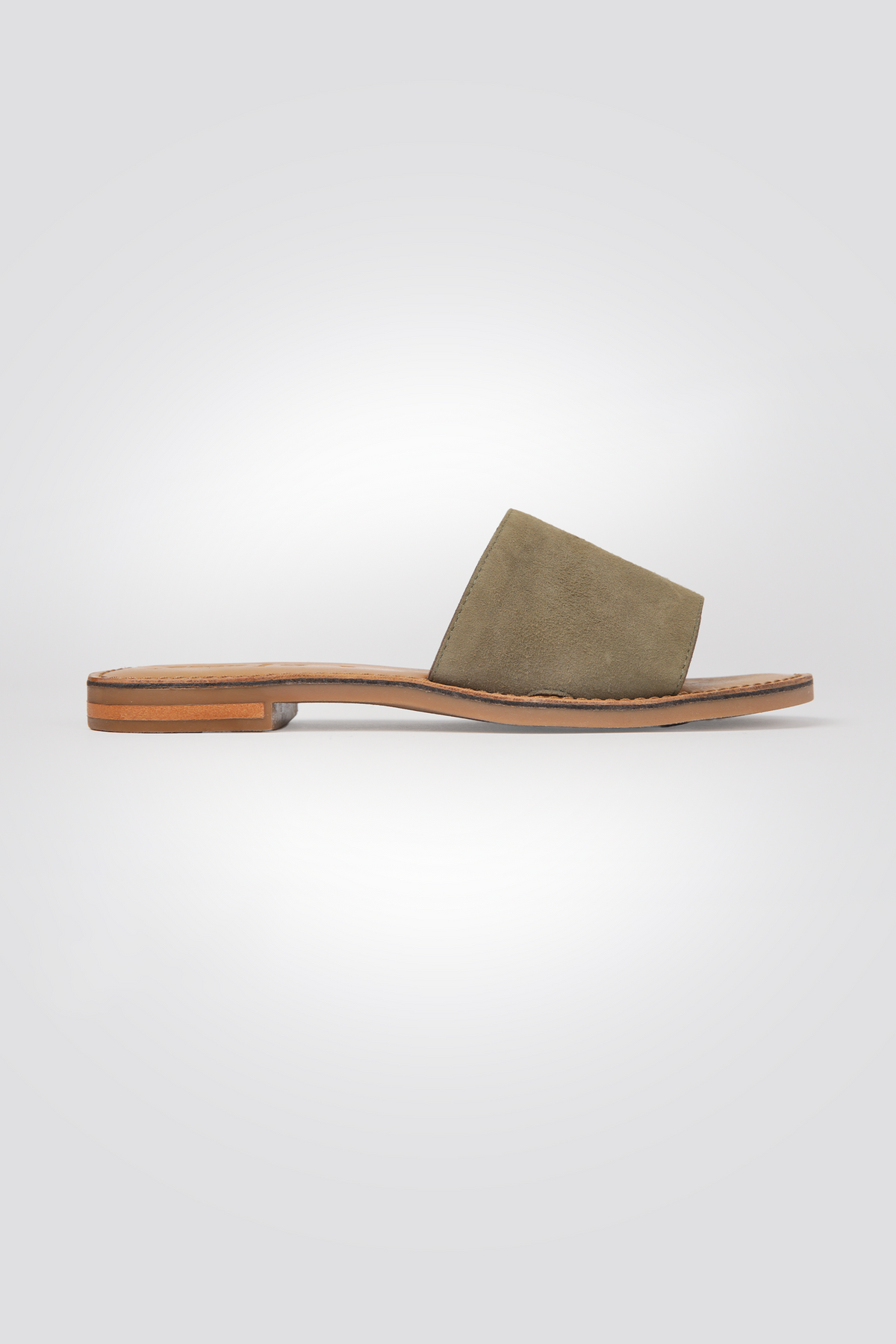 כפכפי זמש MADDALUSIAC בצבע זית