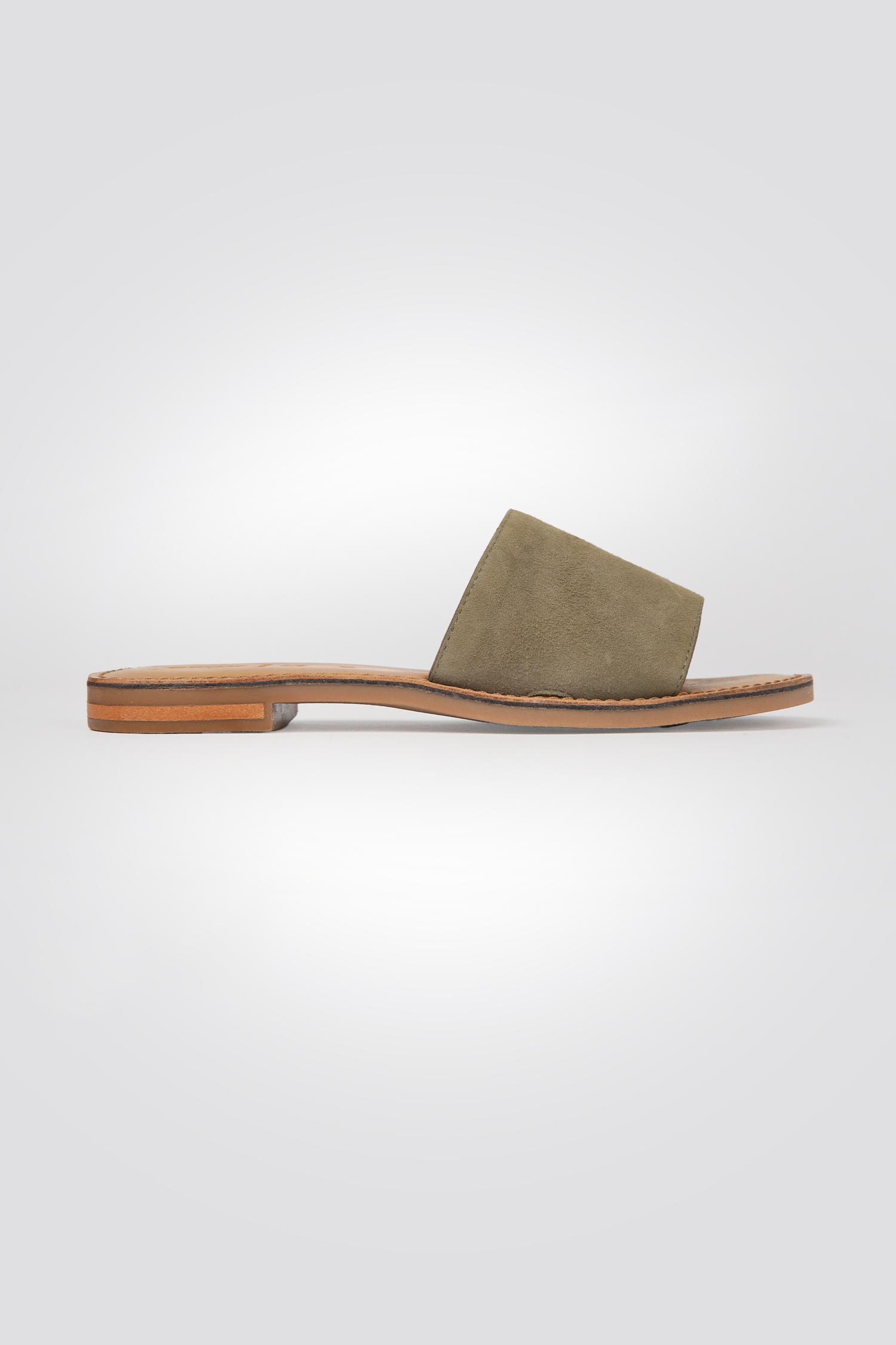 כפכפי זמש MADDALUSIAC בצבע זית