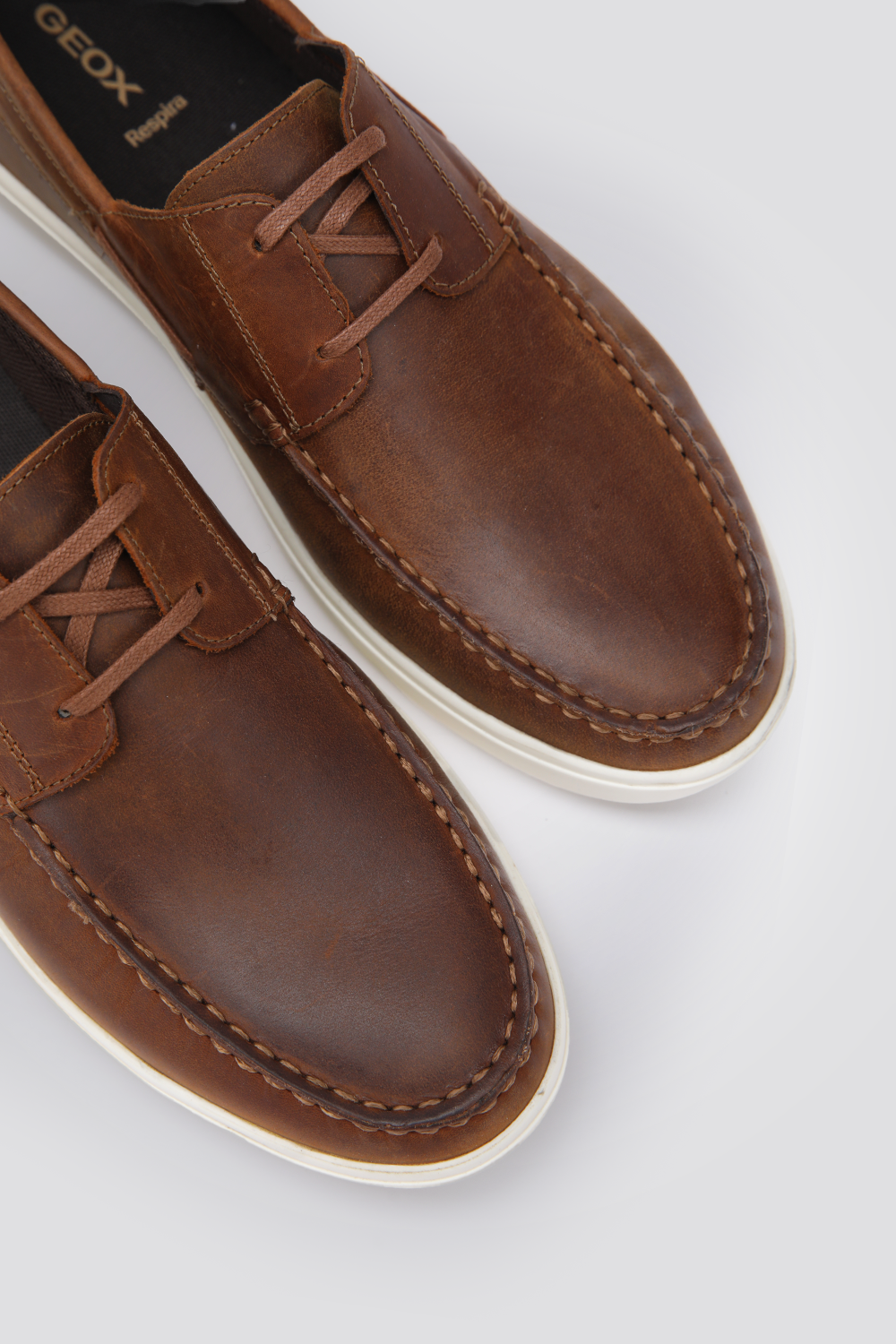 נעלי מוקסין עור לגברים AVOLA בצבע חום