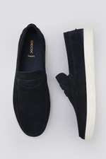 נעלי סירה לגברים במראה זמש