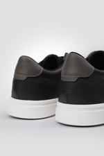 נעלי סניקרס עור baltmoore לגברים בצבע שחור