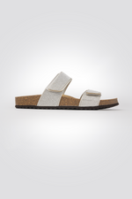 כפכפים רצועות מנצנצות בצבע כסף