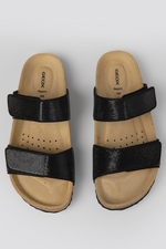 כפכפים רצועות מנצנצות בצבע שחור