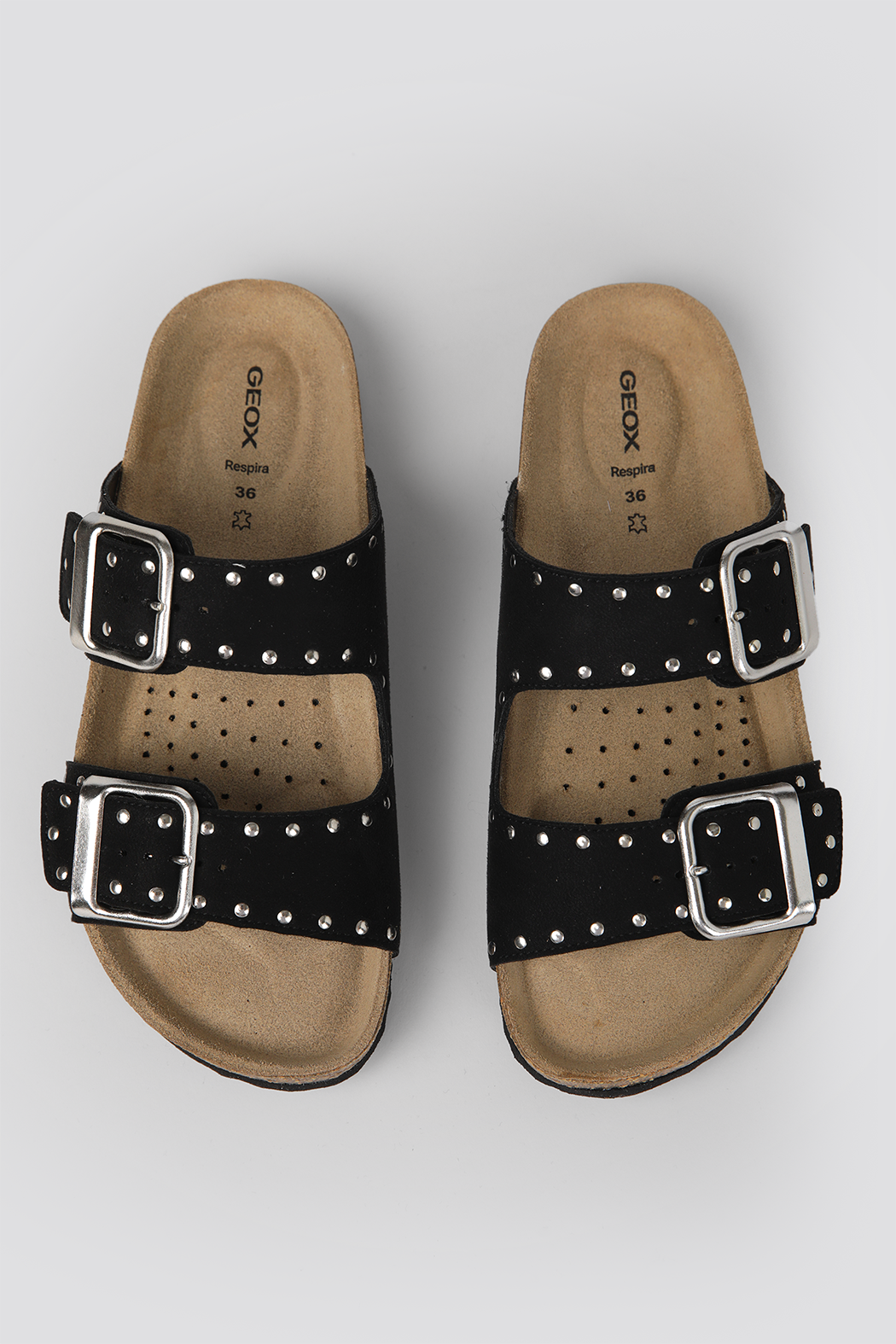 כפכפים לנשים עיטור ניטים בצבע שחור