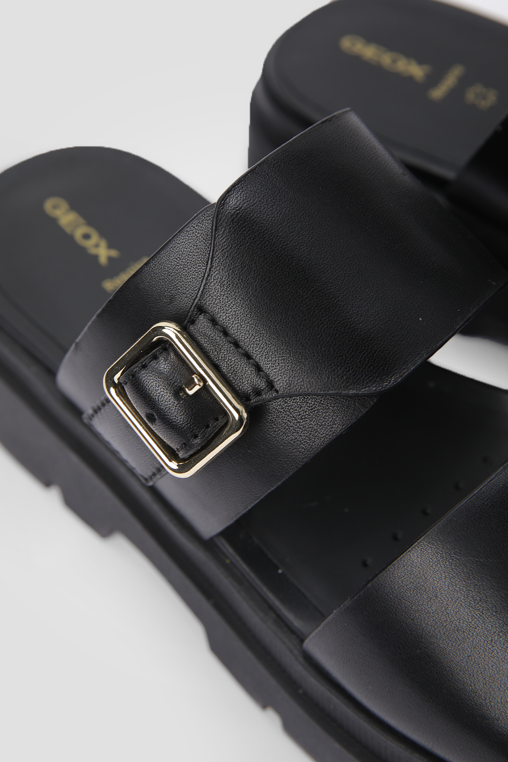 כפכפים לנשים ADACTER  בצבע שחור