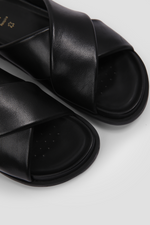 כפכפים רצועות מוצלבות לנשים בצבע שחור