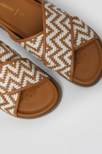 סנדלים רצועות מוצלבות לנשים  בצבע חום