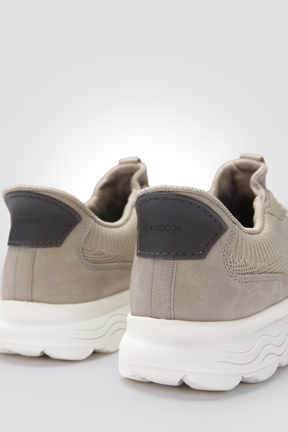 סניקרס Spherica Plus בצבע בז'