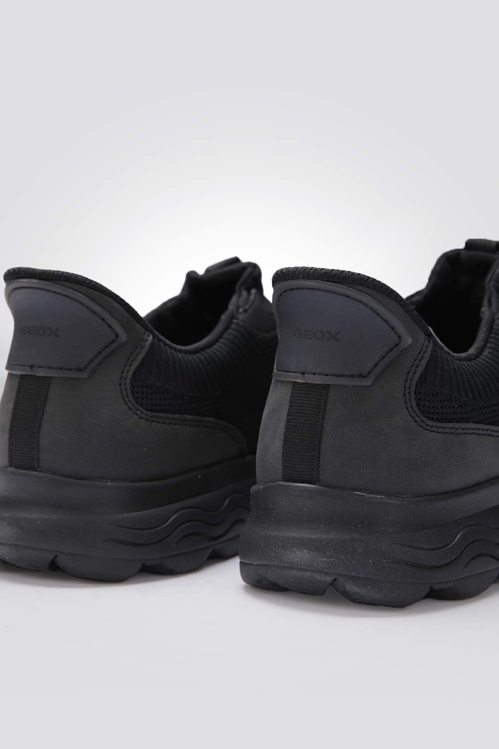 סניקרס Spherica Plus בצבע שחור