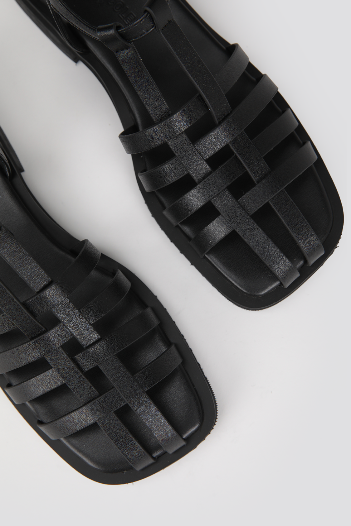 סנדלי רצועות לנשים | קנת קול