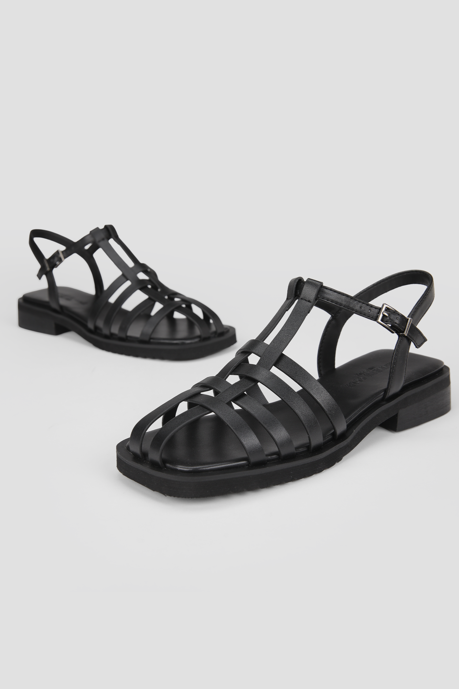 סנדלי רצועות לנשים | קנת קול