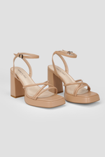 סנדלי עקב עם רצועות דקות | קנת קול