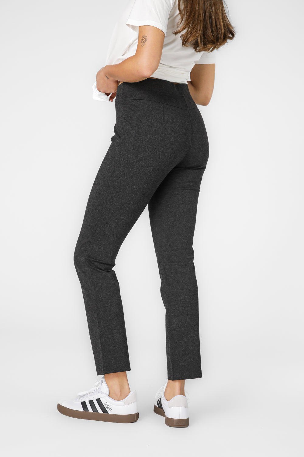 טייץ 7/8 לנשים בצבע אפור כהה